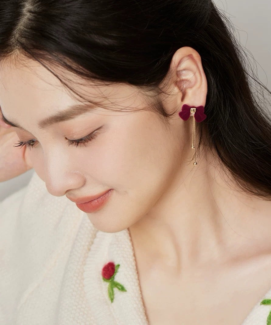 Festive Bow Radiance Earrings in Red