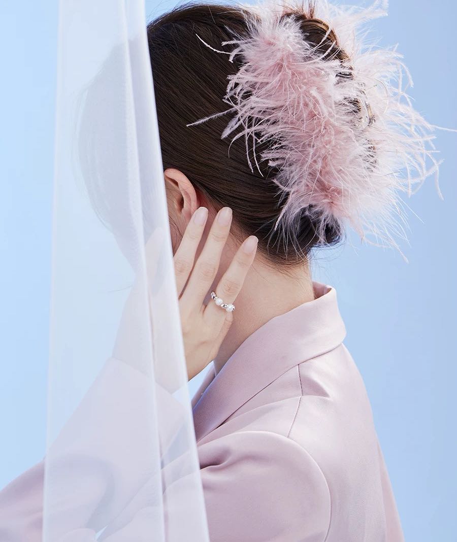 Faux Hair Claw in Pink