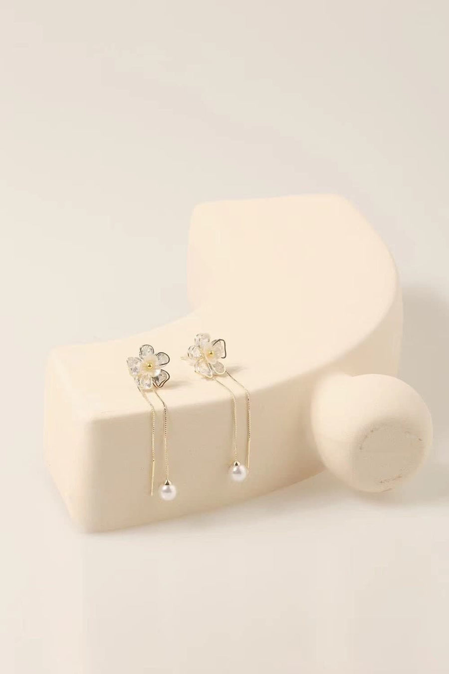 Flower Pearl Drop Dangle Earrings.
