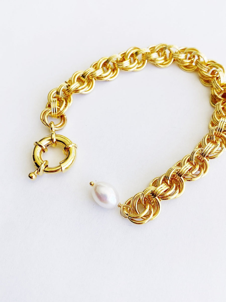 Gold Baroque Pearl Bracelet.