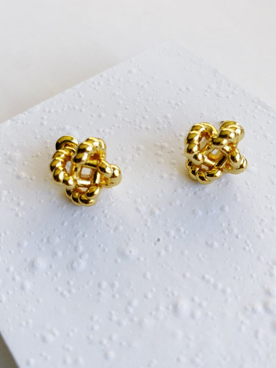 Knot Twist Stud Earrings in 18K Yellow Gold.