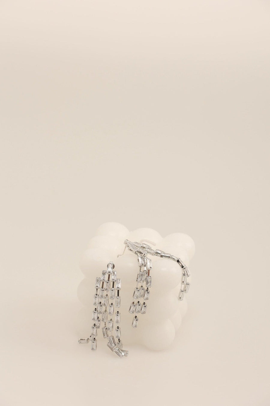 Silver Long Chain Dangle Chandelier Earrings.